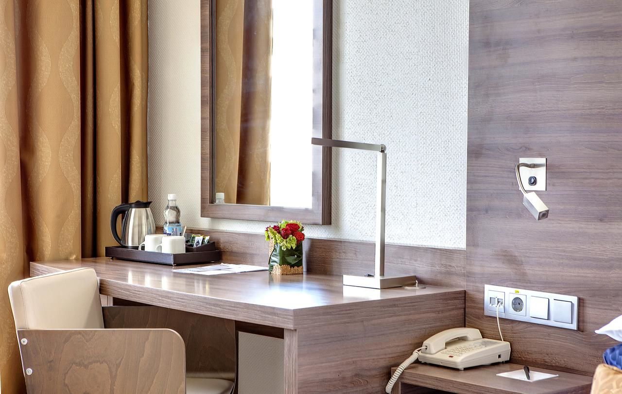 Отель Ramada Encore Kyiv Киев