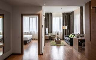 Отель Ramada Encore Kyiv Киев Апартаменты с 1 спальней-1