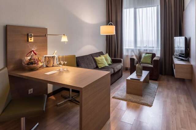 Отель Ramada Encore Kyiv Киев-17