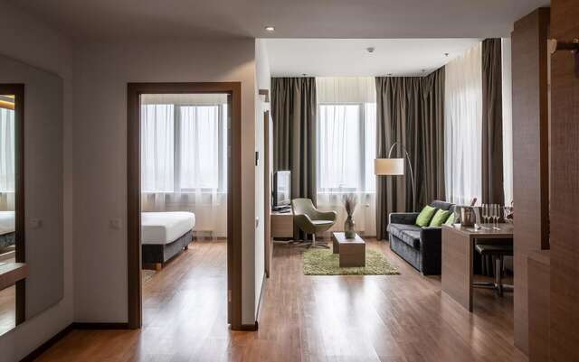 Отель Ramada Encore Kyiv Киев-21