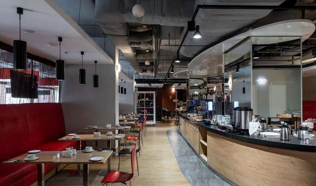 Отель Ramada Encore Kyiv Киев-32