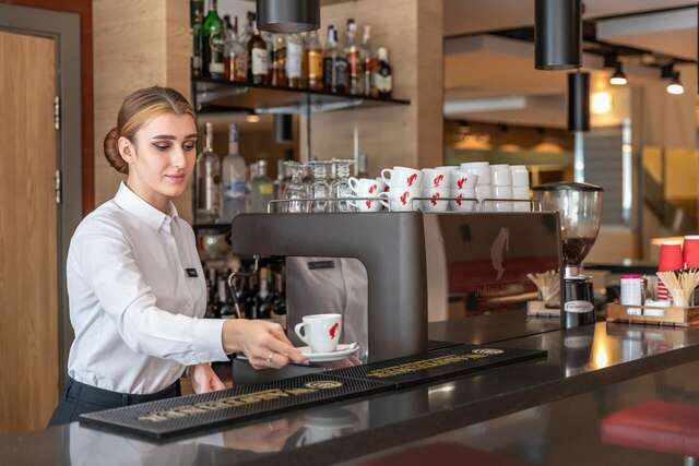 Отель Ramada Encore Kyiv Киев-34