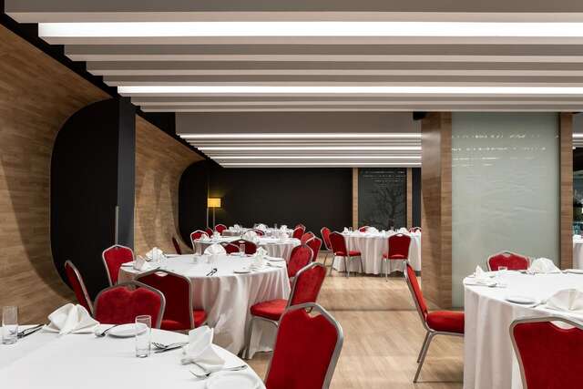 Отель Ramada Encore Kyiv Киев-41